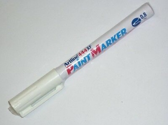 Picture of MARKER ARTLINE 444 XFINE WHITE